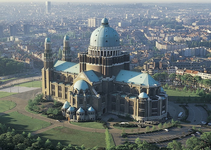 Βρυξέλλες αξιοθέατα: Η πέμπτη μεγαλύτερη εκκλησία στον κόσμο βρίσκεται στο Βέλγιο