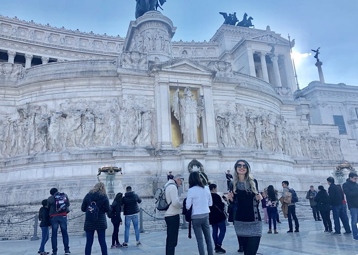 Ρώμη αξιοθέατα: εθνικό μνημείο του πρώτου Ιταλού βασιλιά Βιτόριο Εμανουέλε