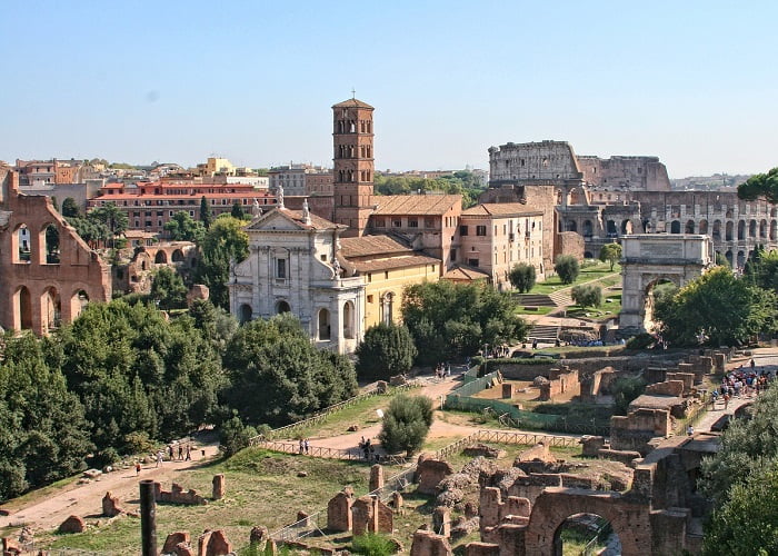 Ρώμη αξιοθέατα: Ρωμαικό φόρουμ, κολοσσαίο,αψίδα του Κωνσταντίνου