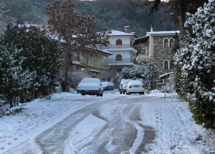 Χορτιάτης χιόνι: Ο Χορτιάτης είναι ένα μέρος που όταν χιονίζει κατακλύζεται από τους κατοίκους της Θεσσαλονίκης