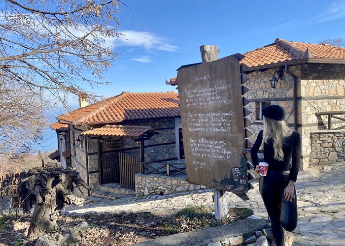 Ο Παλαιός Παντελεήμονας είναι ένα από τα ομορφότερα γραφικά χωριά που βρίσκονται κοντά στην Θεσσαλονίκη