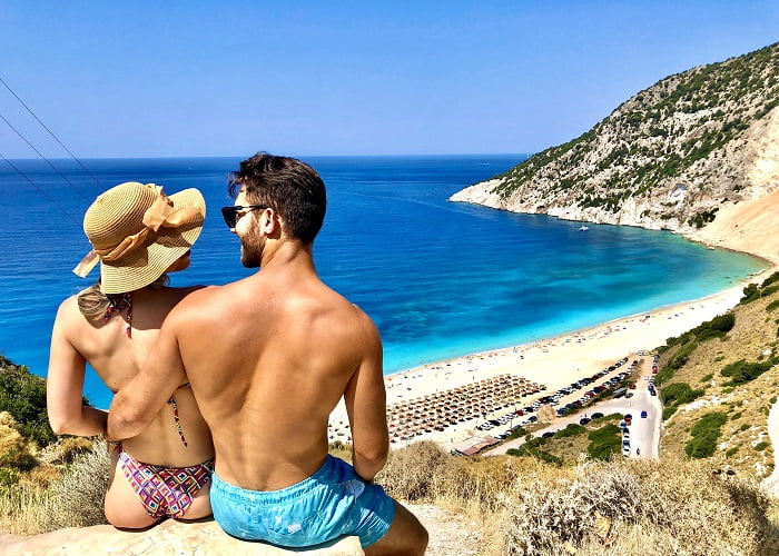 παραλίες Κεφαλονιάς: Η Παραλία Μύρτος είναι μια από τις πιο γωνστές παραλίες της Ελλάδας