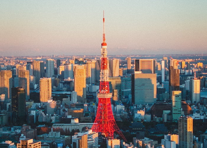 Αντίγραφα του πύργου του Άιφελ: Ο ερυθρόλευκος πύργος στο Τόκυο είναι ένα από τα ψηλότερα κτίρια