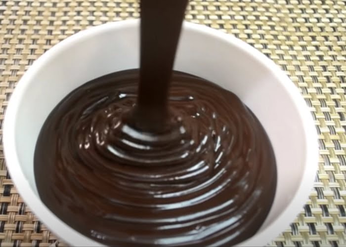Σως σοκολάτας για επιδόρπια