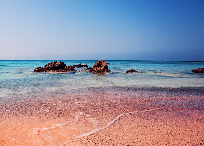 Παραλίες Κρήτης: Η παραλία Ελαφονήσι με ροζ αμμουδιά
