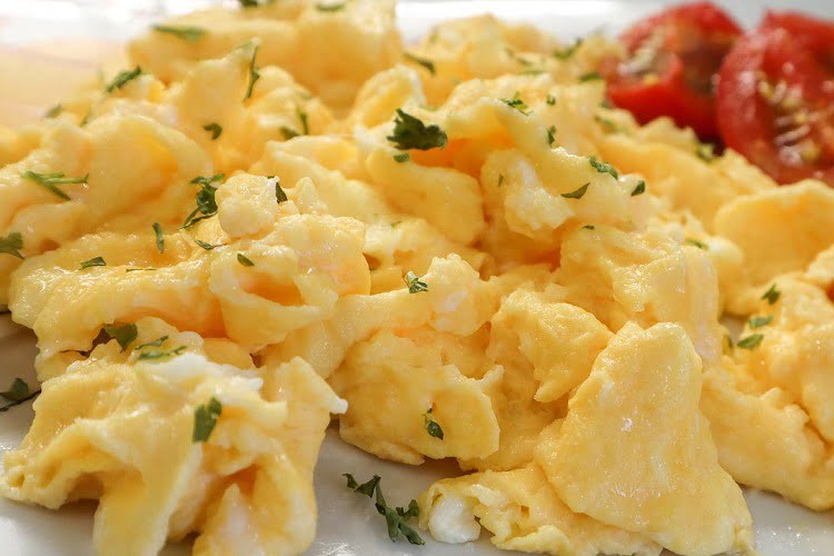 Πως να φτιάξετε αυγά scrambled