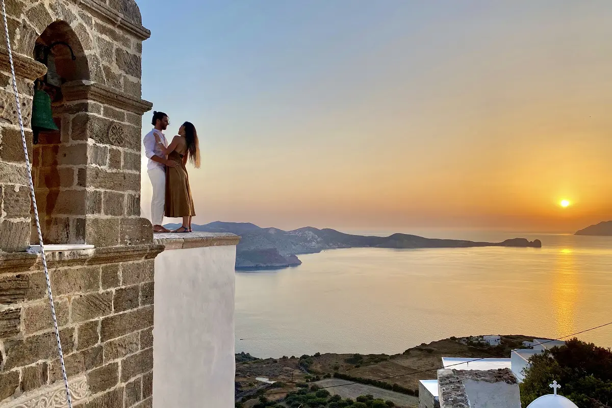 Μήλος: Πρόταση γάμου στα Ελληνικά νησιά