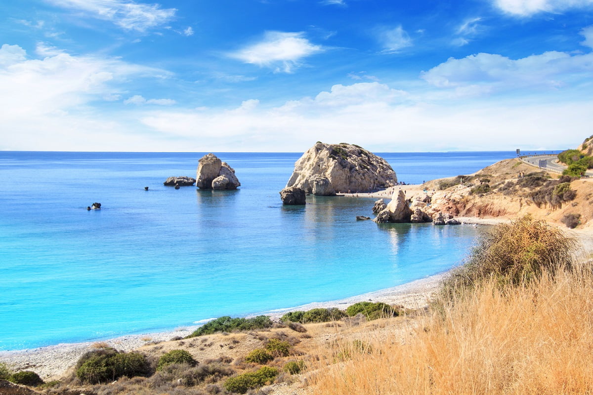 παραλία η Πέτρα του Ρωμιού στην Πάφο, Κύπρος
